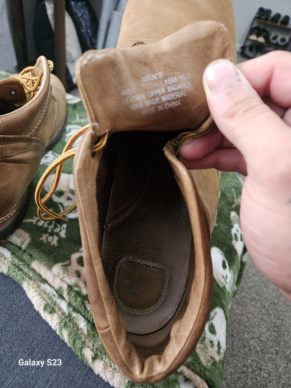 N/A red wing